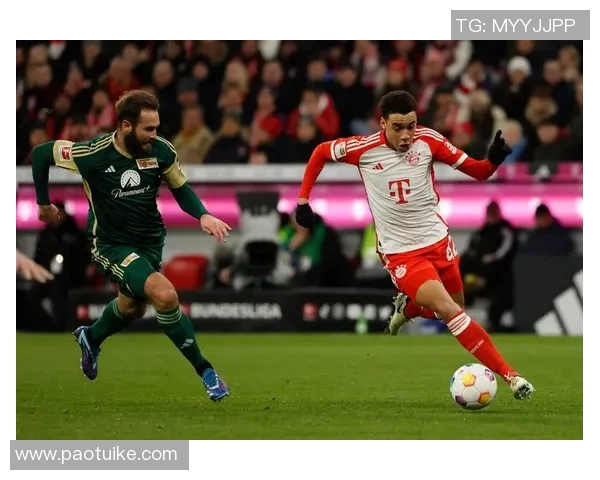 北雄踞德甲榜首,拜仁陷入低谷深渊 北雄踞德甲榜首,拜仁陷入低谷深渊