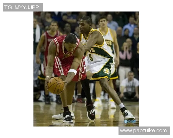 称赞杜兰特:他是当今最全面的球员! 称赞杜兰特:他是当今最全面的球员!