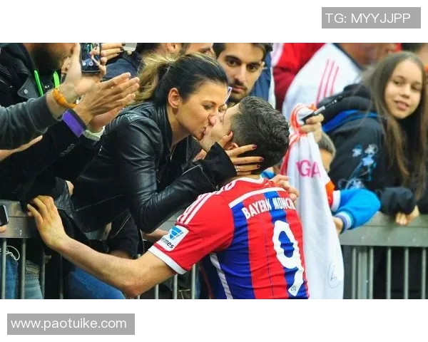 汉诺威96队斩获德甲胜利,展现出色实力 汉诺威96队斩获德甲胜利,展现出色实力