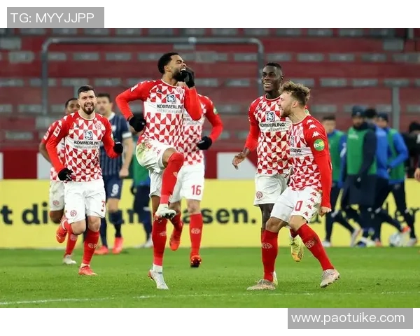 美因茨客场告负,多特蒙德获胜领先积分榜 美因茨客场告负,多特蒙德获胜领先积分榜