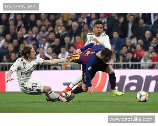 梅西绝杀逆转,巴塞罗那逆袭皇马登顶巅峰 梅西绝杀逆转,巴塞罗那逆袭皇马登顶巅峰