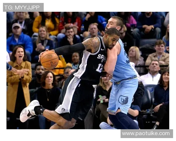 勇士再胜76人，继续保持不败战绩